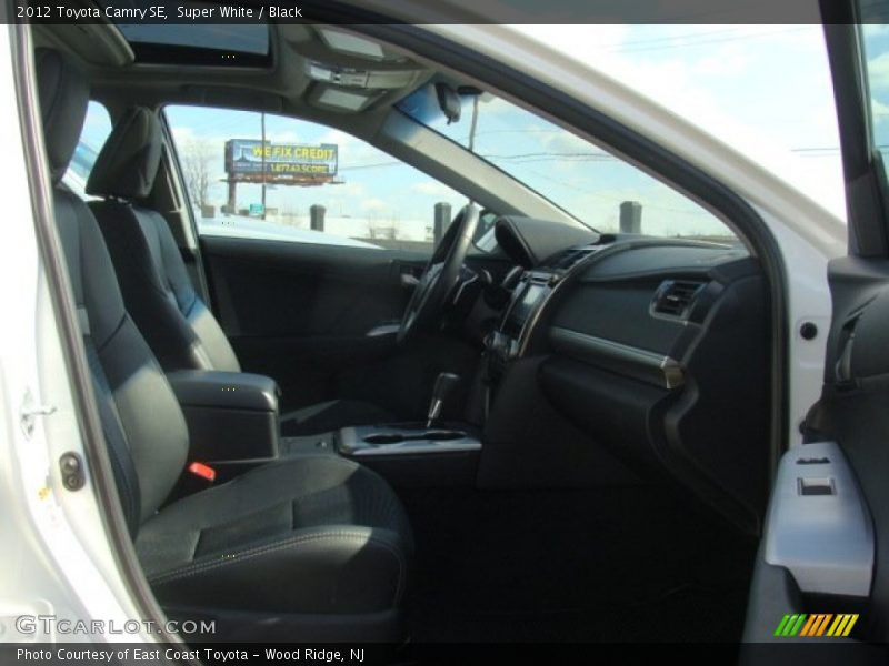 Super White / Black 2012 Toyota Camry SE