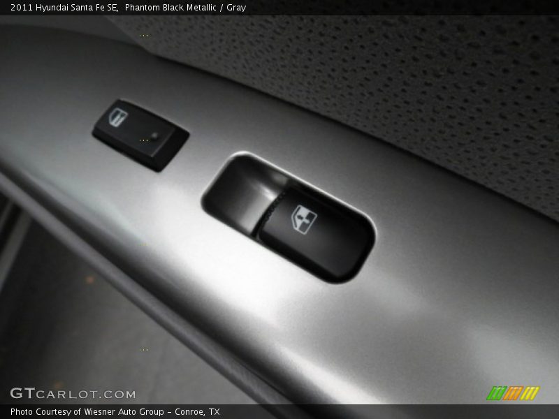 Phantom Black Metallic / Gray 2011 Hyundai Santa Fe SE