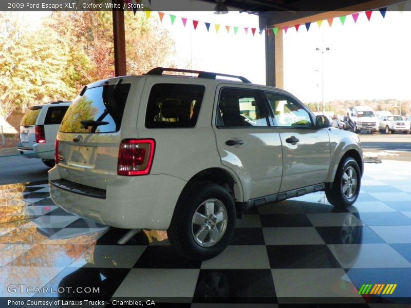 Oxford White / Stone 2009 Ford Escape XLT