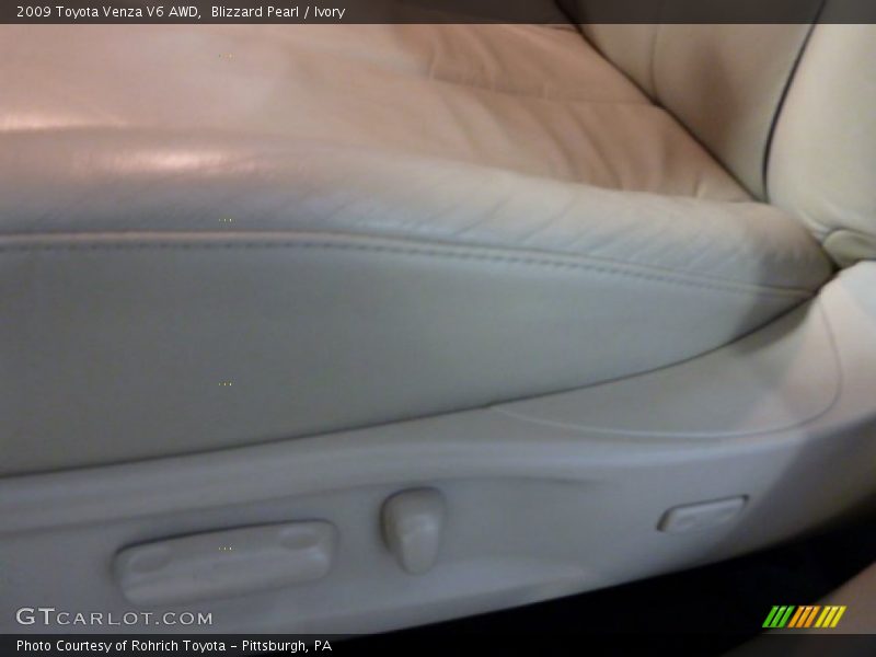 Blizzard Pearl / Ivory 2009 Toyota Venza V6 AWD