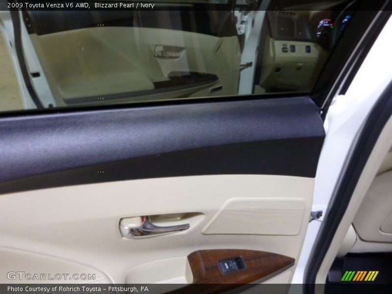 Blizzard Pearl / Ivory 2009 Toyota Venza V6 AWD