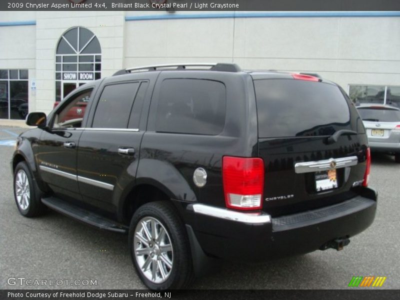 Brilliant Black Crystal Pearl / Light Graystone 2009 Chrysler Aspen Limited 4x4
