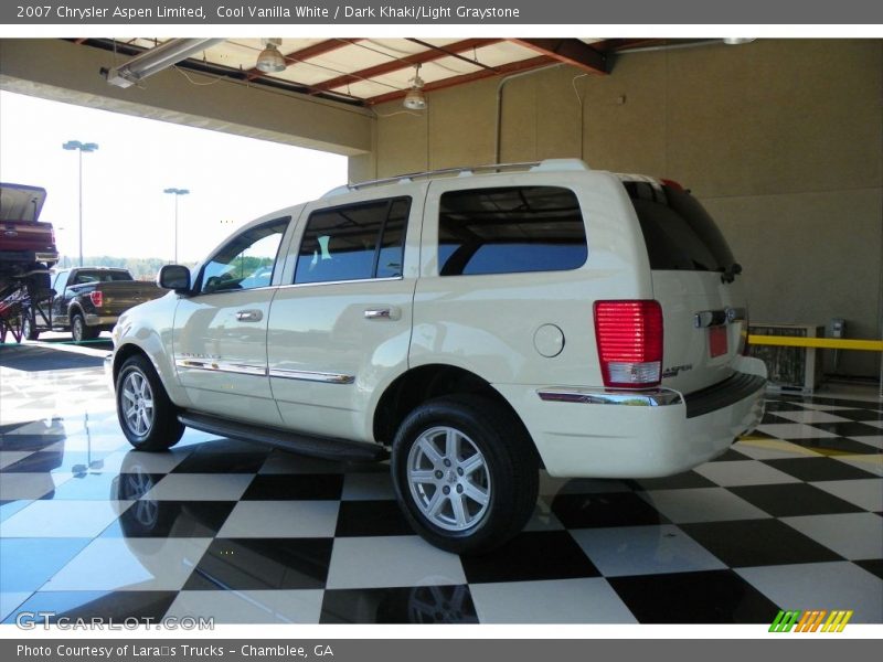 Cool Vanilla White / Dark Khaki/Light Graystone 2007 Chrysler Aspen Limited
