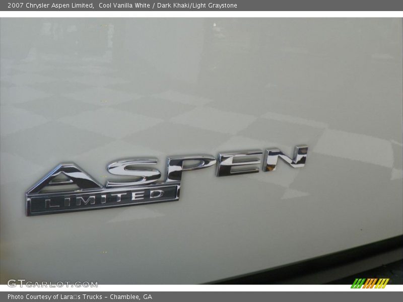 Cool Vanilla White / Dark Khaki/Light Graystone 2007 Chrysler Aspen Limited