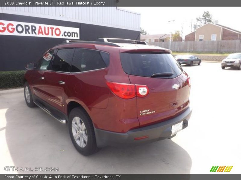 Red Jewel Tintcoat / Ebony 2009 Chevrolet Traverse LT