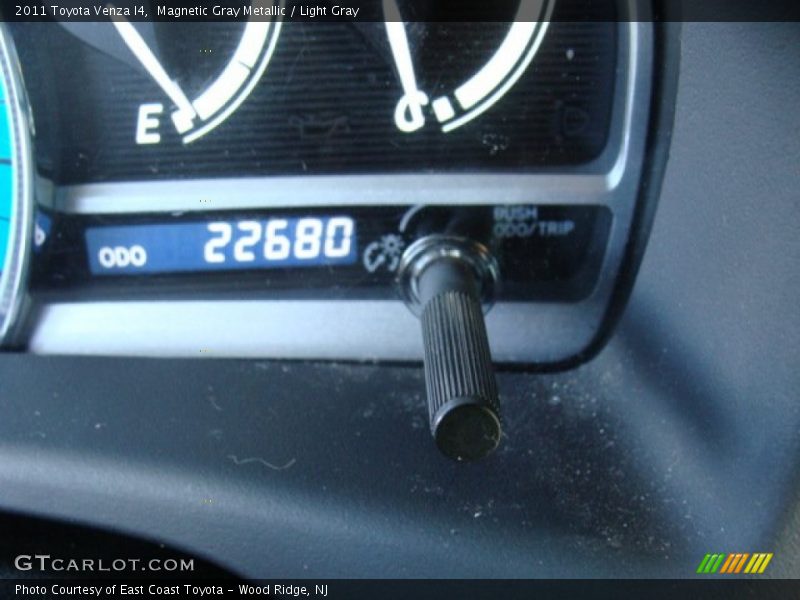 Magnetic Gray Metallic / Light Gray 2011 Toyota Venza I4
