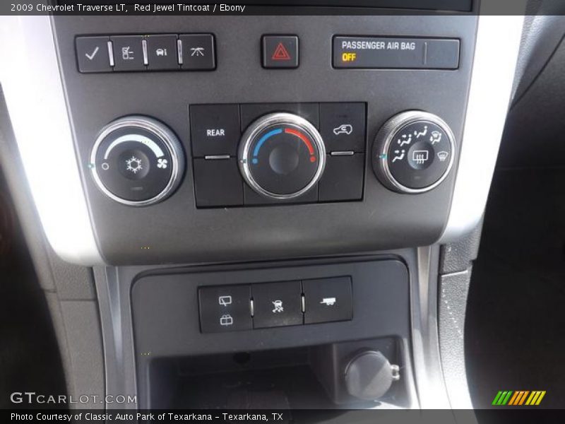 Red Jewel Tintcoat / Ebony 2009 Chevrolet Traverse LT