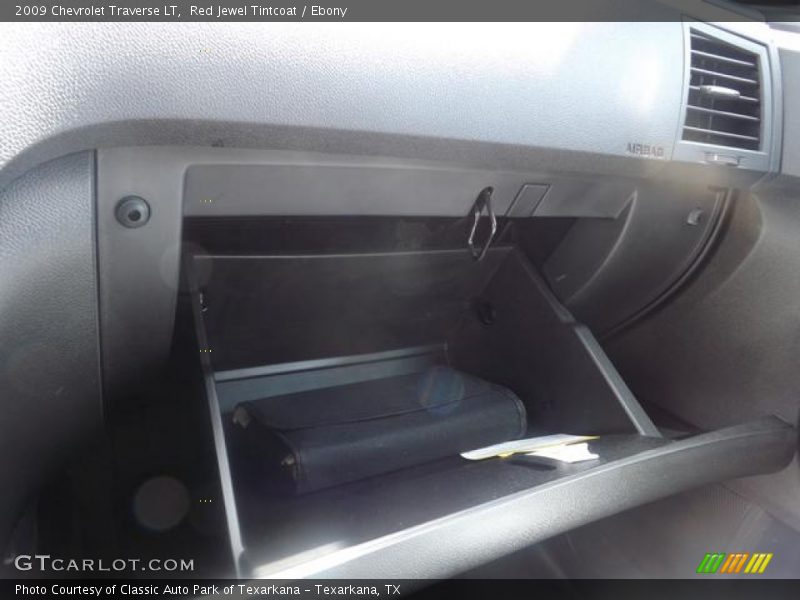 Red Jewel Tintcoat / Ebony 2009 Chevrolet Traverse LT