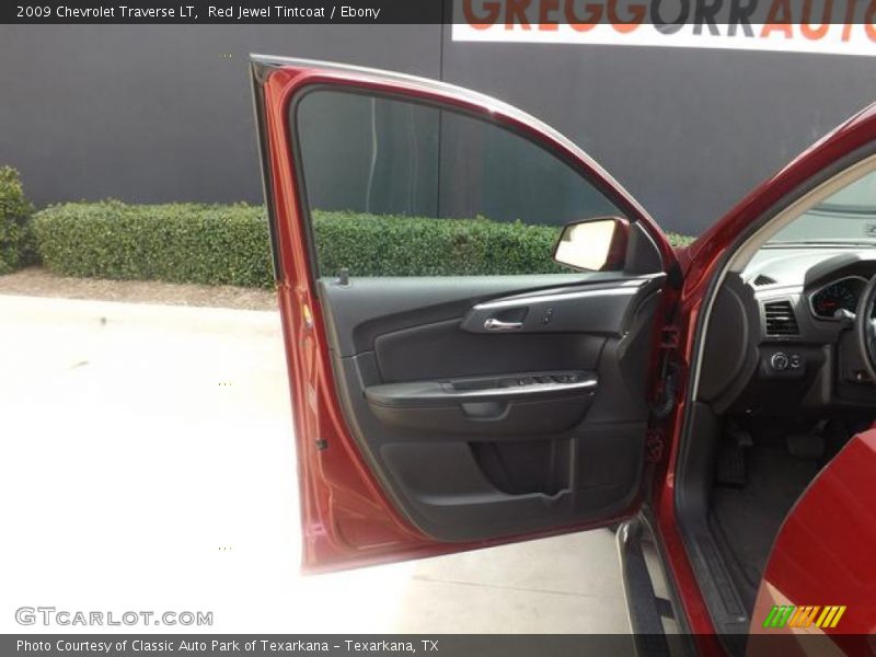 Red Jewel Tintcoat / Ebony 2009 Chevrolet Traverse LT