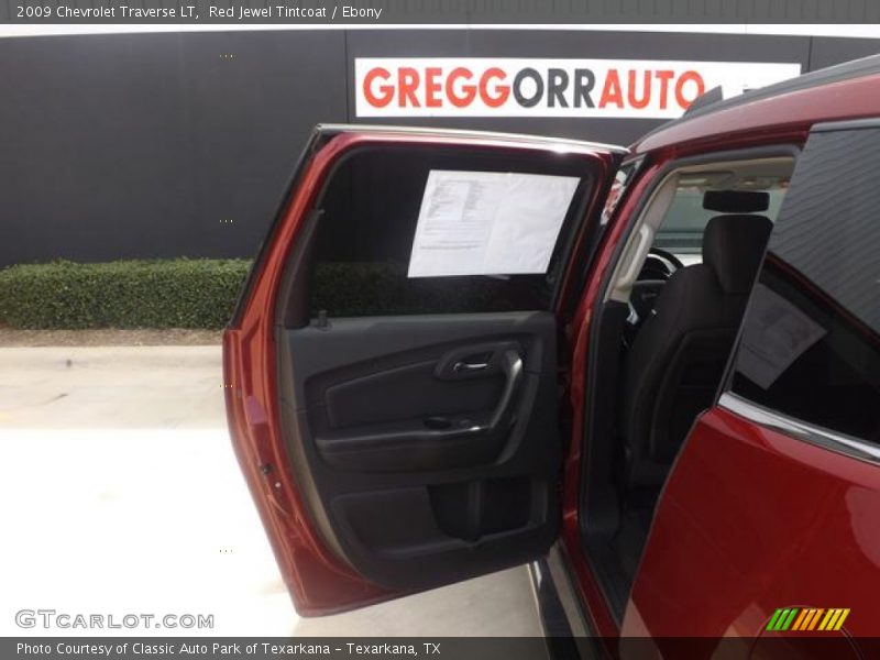 Red Jewel Tintcoat / Ebony 2009 Chevrolet Traverse LT