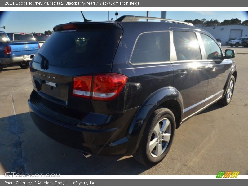 Blackberry Pearl / Black/Light Frost Beige 2011 Dodge Journey Mainstreet