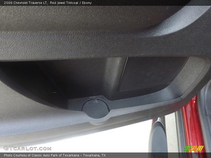 Red Jewel Tintcoat / Ebony 2009 Chevrolet Traverse LT