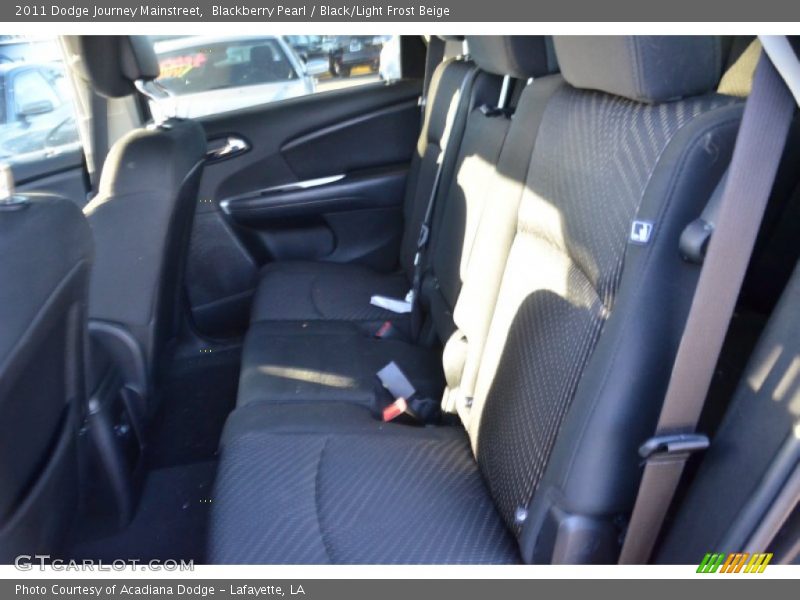 Blackberry Pearl / Black/Light Frost Beige 2011 Dodge Journey Mainstreet