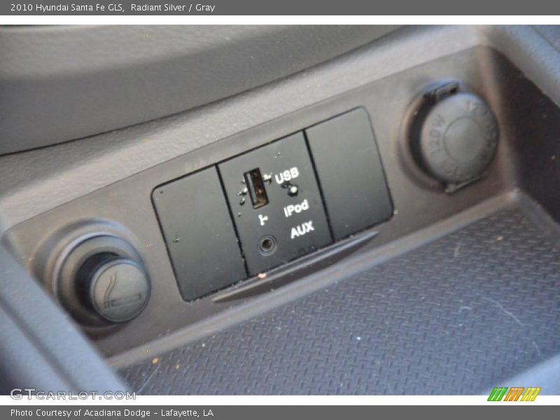 Radiant Silver / Gray 2010 Hyundai Santa Fe GLS