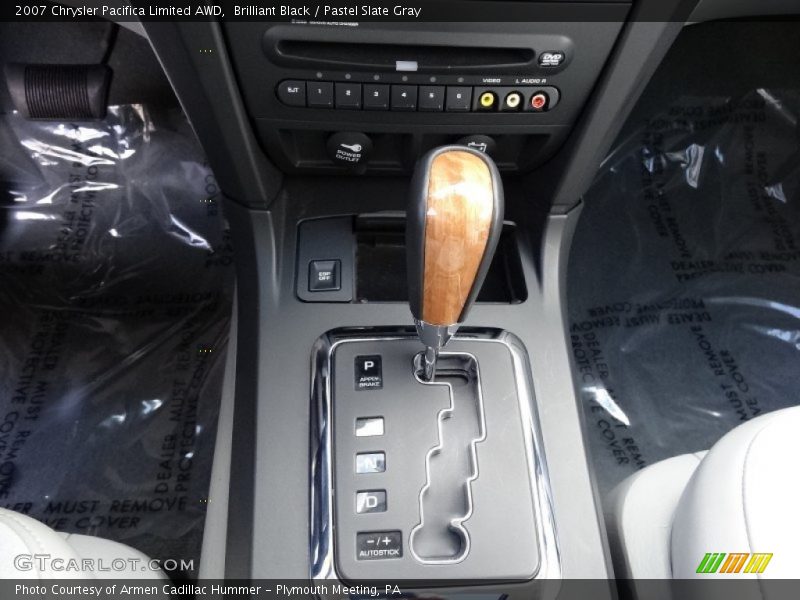 Brilliant Black / Pastel Slate Gray 2007 Chrysler Pacifica Limited AWD