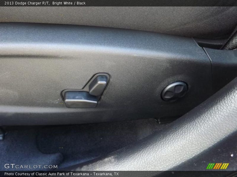 Bright White / Black 2013 Dodge Charger R/T