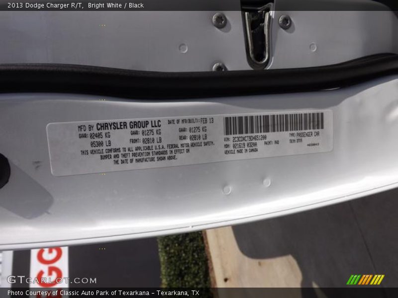 Bright White / Black 2013 Dodge Charger R/T