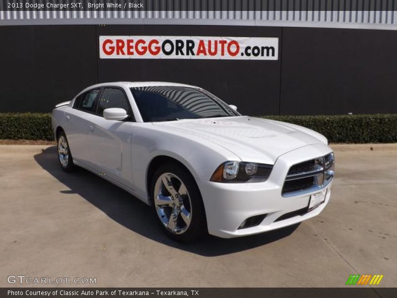 Bright White / Black 2013 Dodge Charger SXT