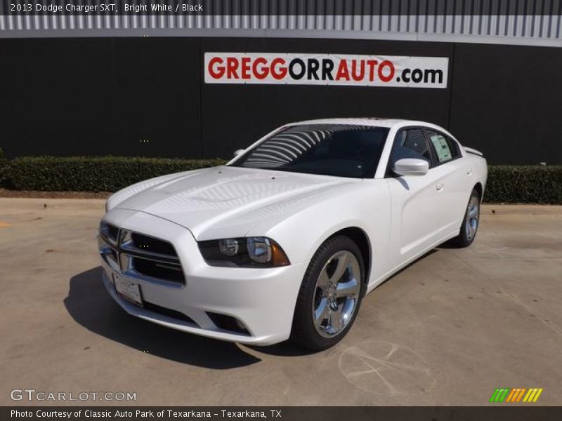 Bright White / Black 2013 Dodge Charger SXT