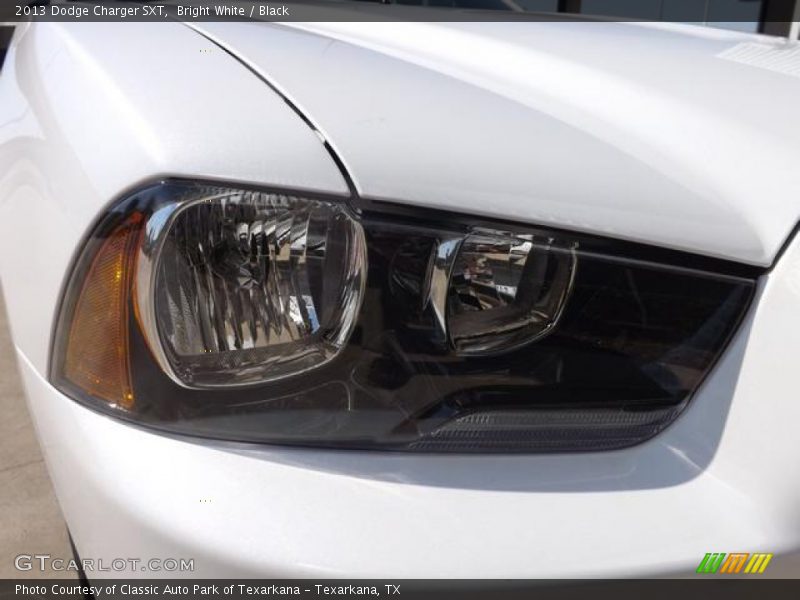 Bright White / Black 2013 Dodge Charger SXT