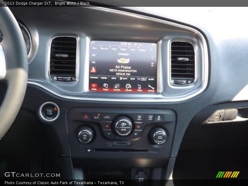 Bright White / Black 2013 Dodge Charger SXT