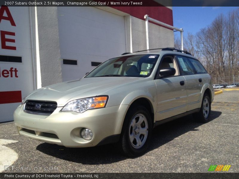 Champagne Gold Opal / Warm Ivory Tweed 2007 Subaru Outback 2.5i Wagon