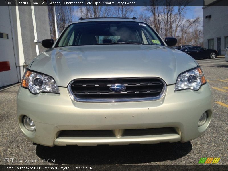 Champagne Gold Opal / Warm Ivory Tweed 2007 Subaru Outback 2.5i Wagon