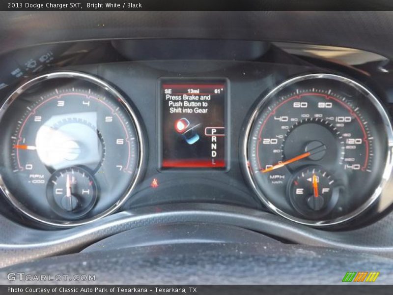 Bright White / Black 2013 Dodge Charger SXT