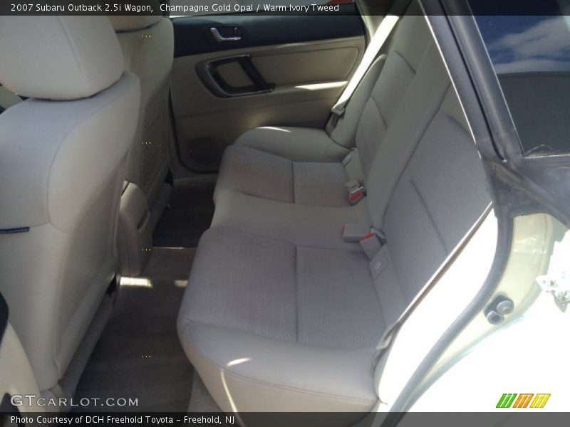 Champagne Gold Opal / Warm Ivory Tweed 2007 Subaru Outback 2.5i Wagon
