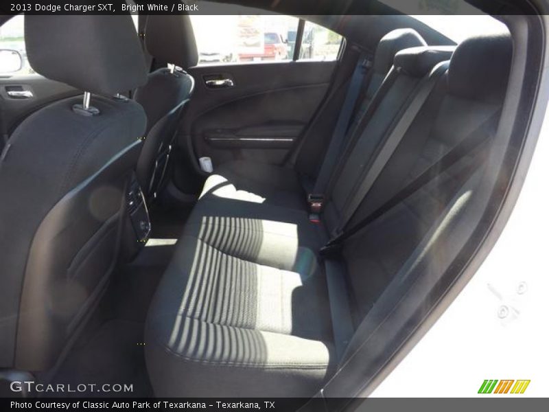 Bright White / Black 2013 Dodge Charger SXT
