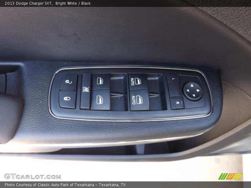 Bright White / Black 2013 Dodge Charger SXT