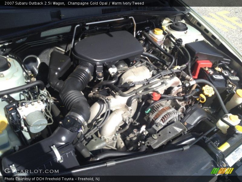 Champagne Gold Opal / Warm Ivory Tweed 2007 Subaru Outback 2.5i Wagon