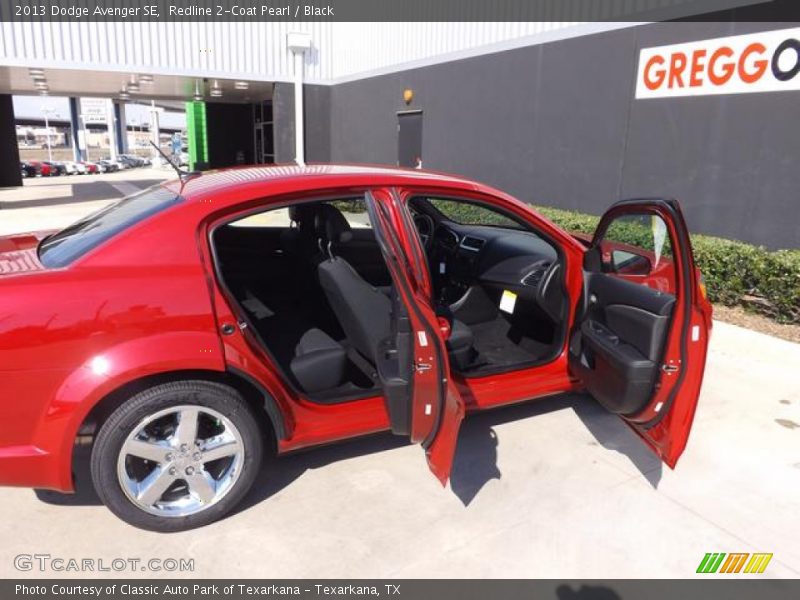 Redline 2-Coat Pearl / Black 2013 Dodge Avenger SE