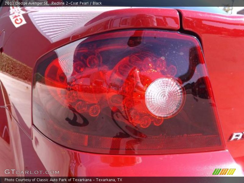 Redline 2-Coat Pearl / Black 2013 Dodge Avenger SE