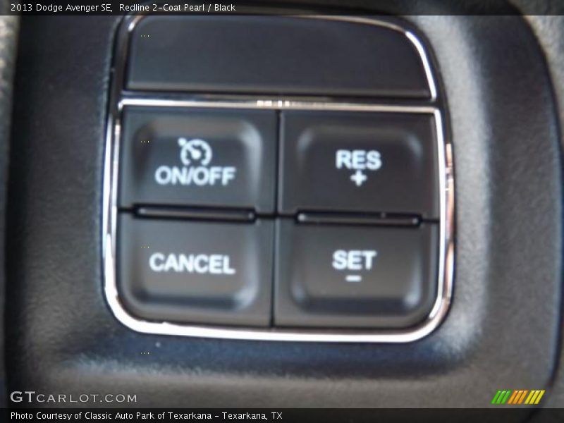 Redline 2-Coat Pearl / Black 2013 Dodge Avenger SE