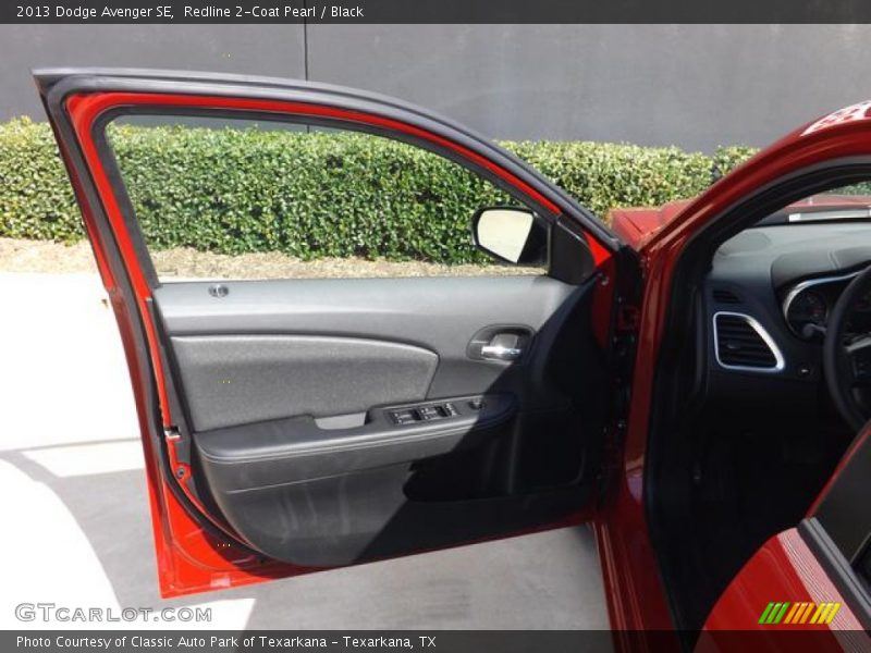 Redline 2-Coat Pearl / Black 2013 Dodge Avenger SE