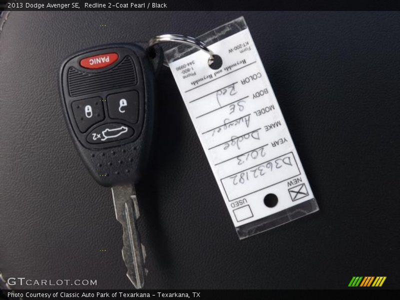 Redline 2-Coat Pearl / Black 2013 Dodge Avenger SE