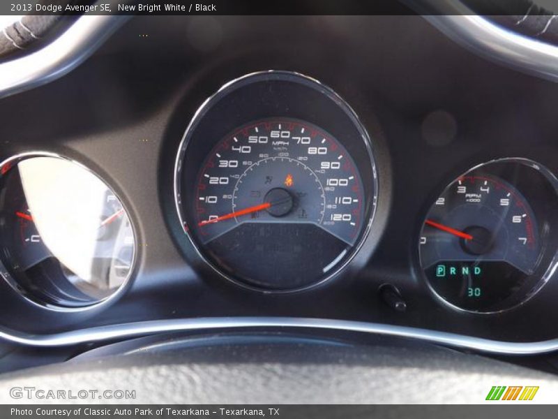 New Bright White / Black 2013 Dodge Avenger SE