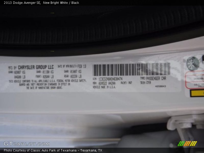 New Bright White / Black 2013 Dodge Avenger SE