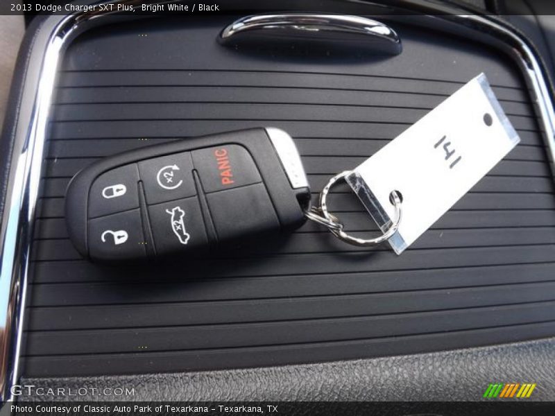 Bright White / Black 2013 Dodge Charger SXT Plus