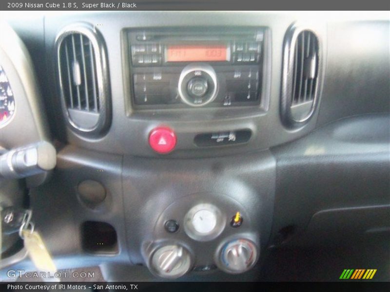 Super Black / Black 2009 Nissan Cube 1.8 S