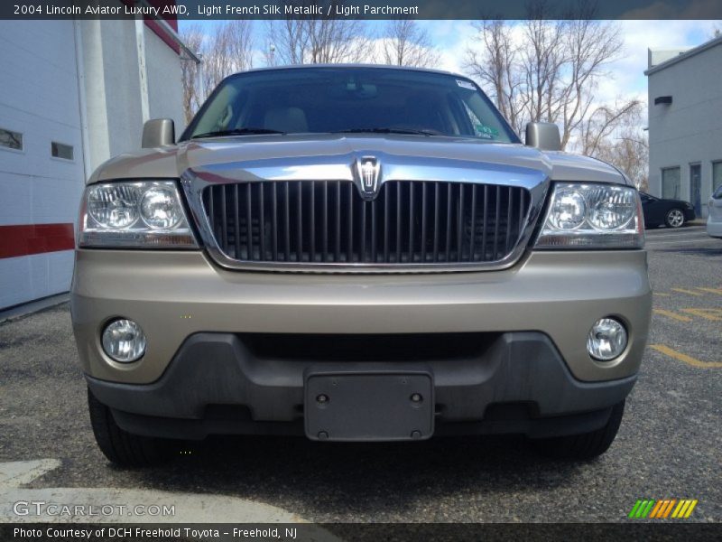 Light French Silk Metallic / Light Parchment 2004 Lincoln Aviator Luxury AWD