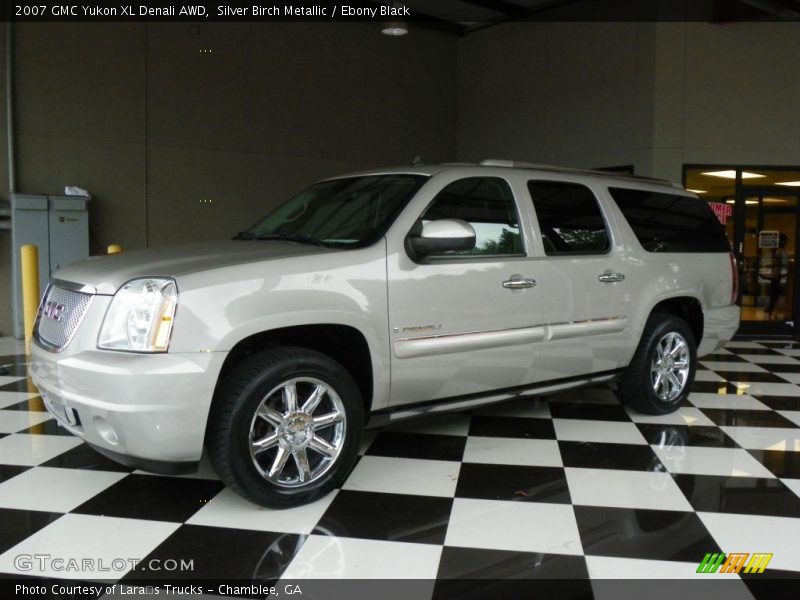 Silver Birch Metallic / Ebony Black 2007 GMC Yukon XL Denali AWD
