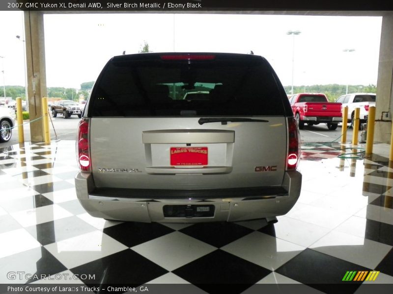 Silver Birch Metallic / Ebony Black 2007 GMC Yukon XL Denali AWD