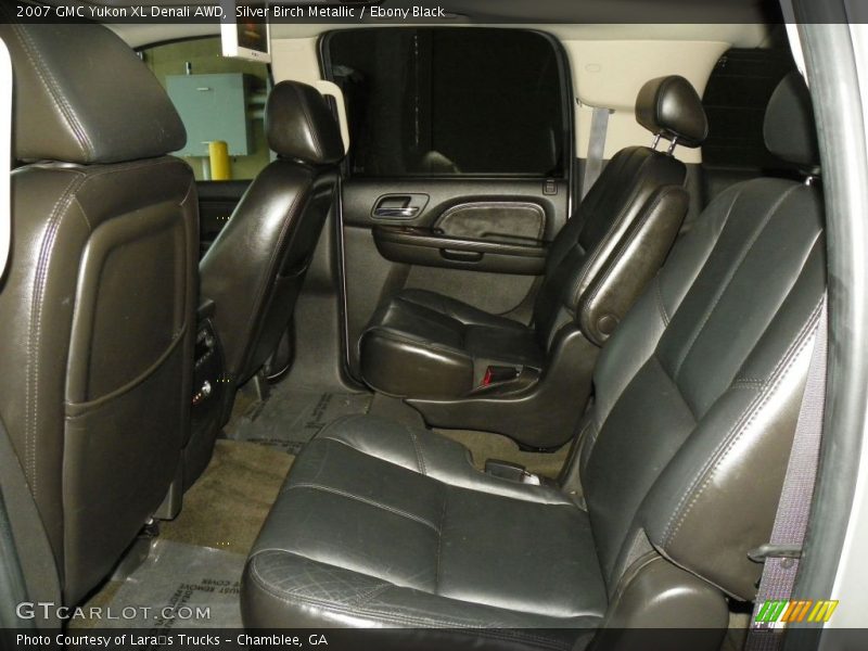 Silver Birch Metallic / Ebony Black 2007 GMC Yukon XL Denali AWD