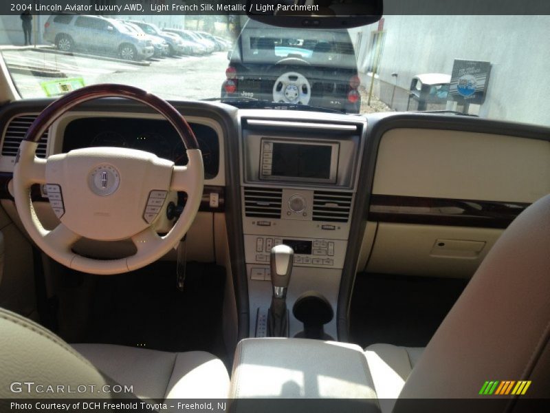Light French Silk Metallic / Light Parchment 2004 Lincoln Aviator Luxury AWD