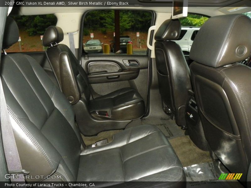 Silver Birch Metallic / Ebony Black 2007 GMC Yukon XL Denali AWD