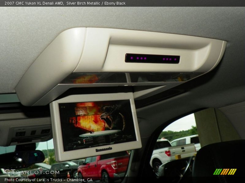 Silver Birch Metallic / Ebony Black 2007 GMC Yukon XL Denali AWD