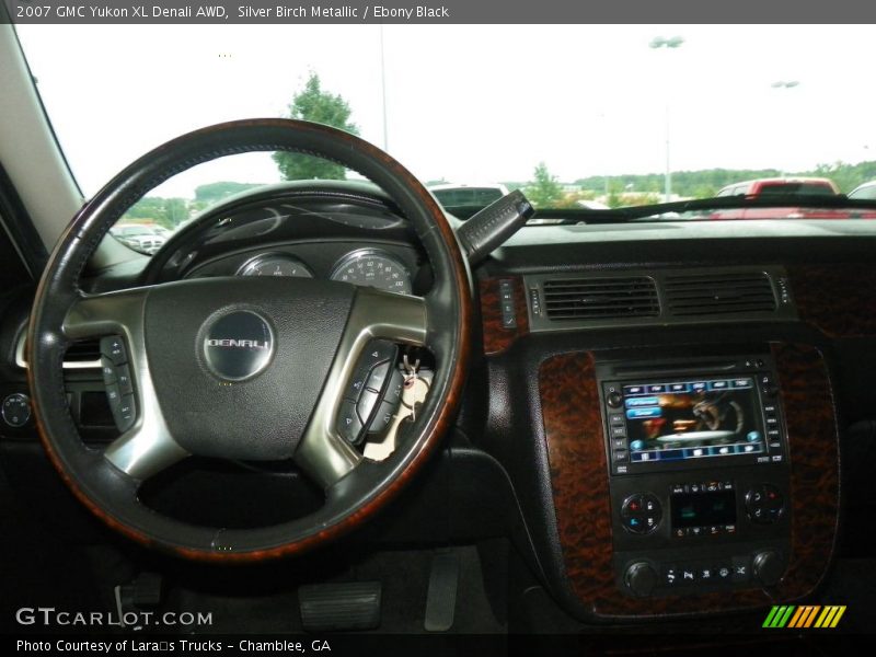 Silver Birch Metallic / Ebony Black 2007 GMC Yukon XL Denali AWD