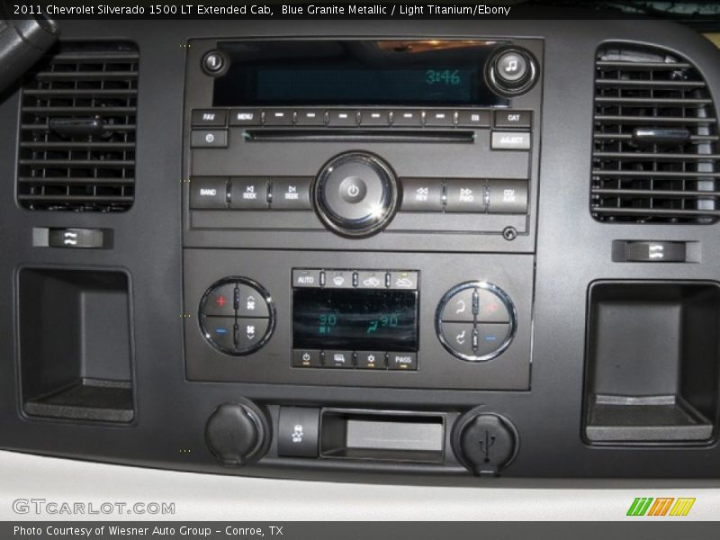 Controls of 2011 Silverado 1500 LT Extended Cab